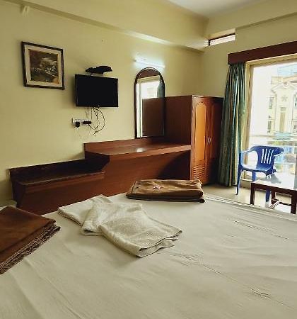 Hotel Shakuntala Palace Puri Εξωτερικό φωτογραφία